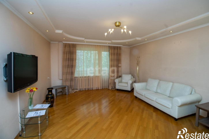 4-комн квартира Невская, 31