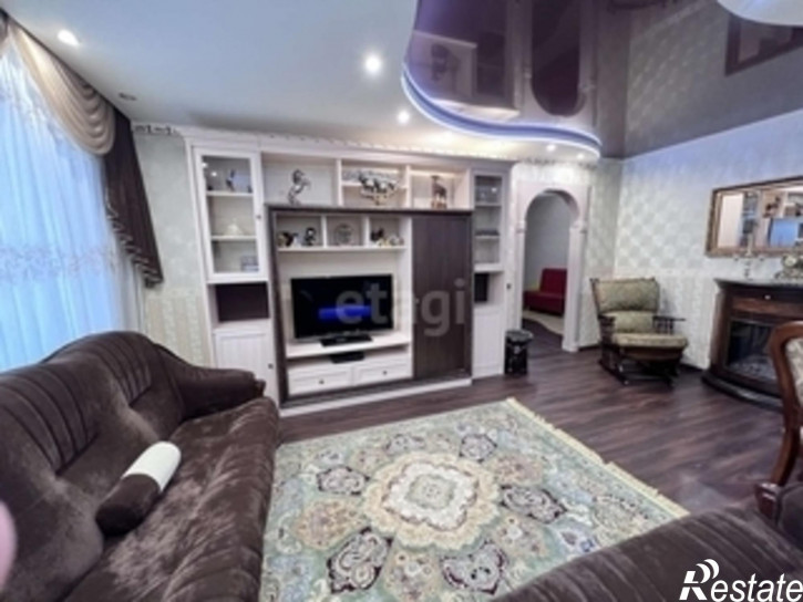 4-комн квартира Олимпийская, 37
