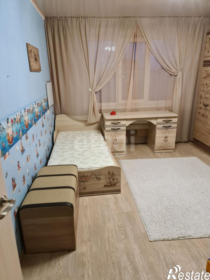4-комн квартира Олимпийская, 37