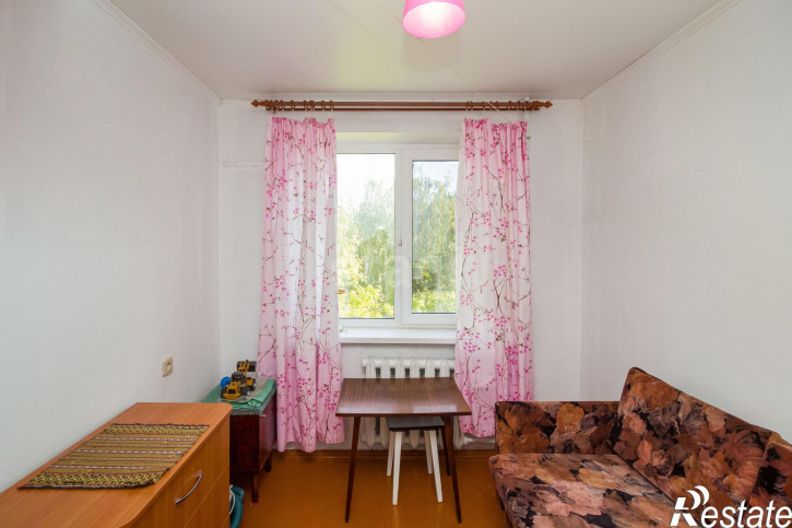 4-комн квартира Таврическая, 6