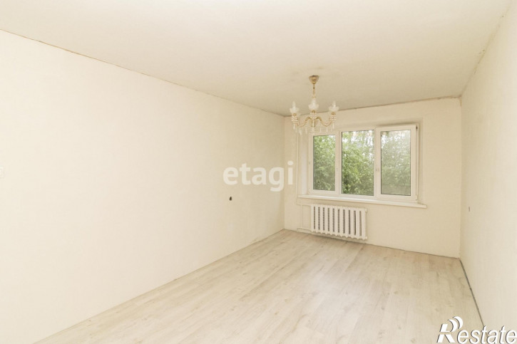 2-комн квартира Монтажников, 15а
