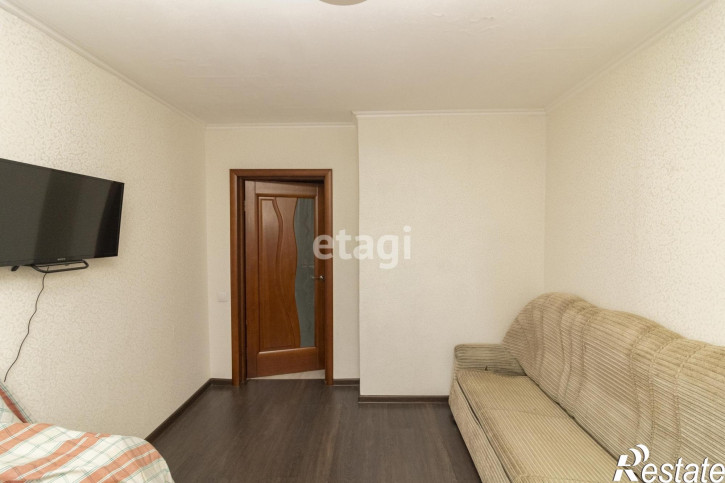 2-комн квартира Монтажников, 15а