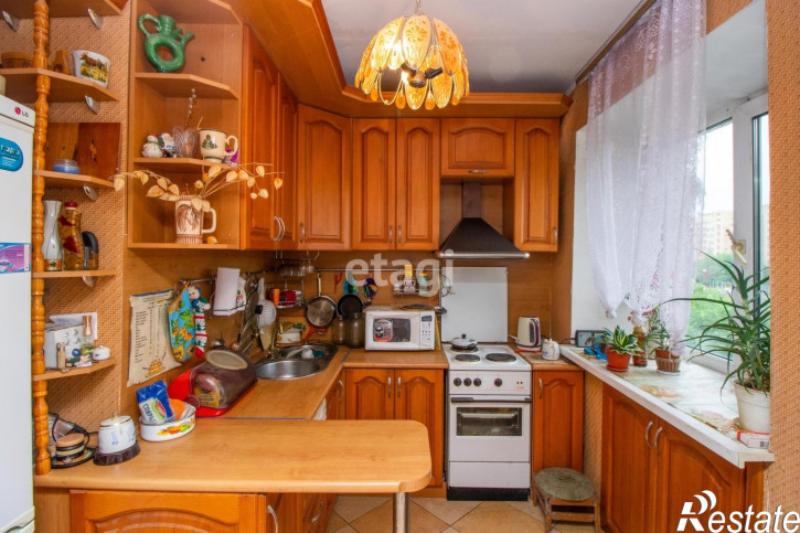 2-комн квартира Александра Матросова, 27