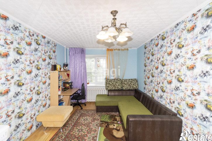 3-комн квартира 9 января, 164