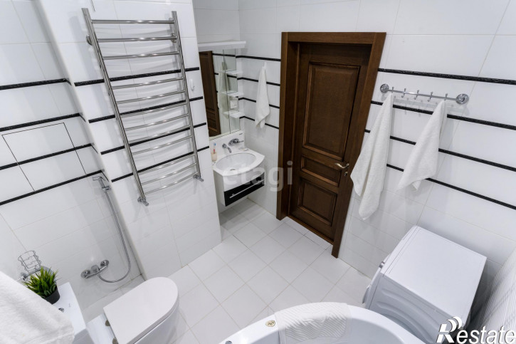 2-комн квартира Малыгина, 90