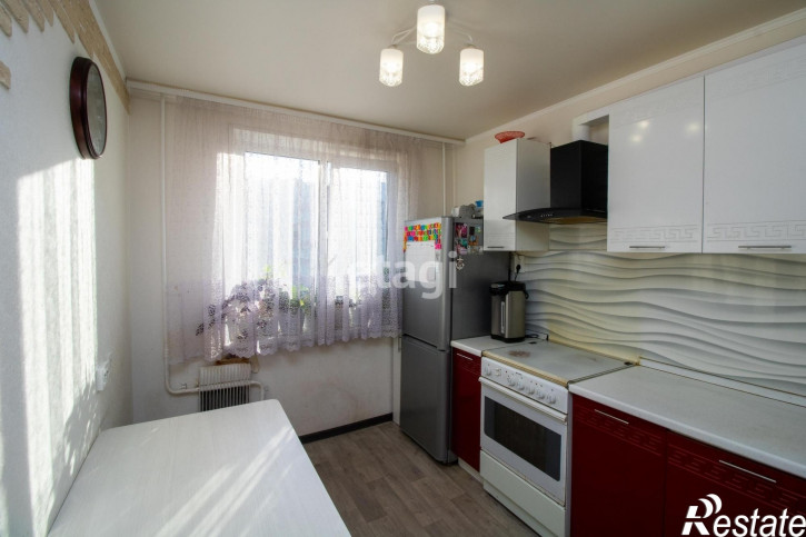 3-комн квартира Демьяна Бедного, 98
