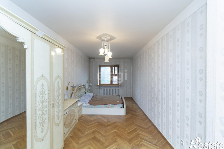 4-комн квартира Малыгина, 56