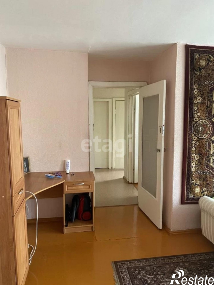 4-комн квартира Красных Зорь, 31