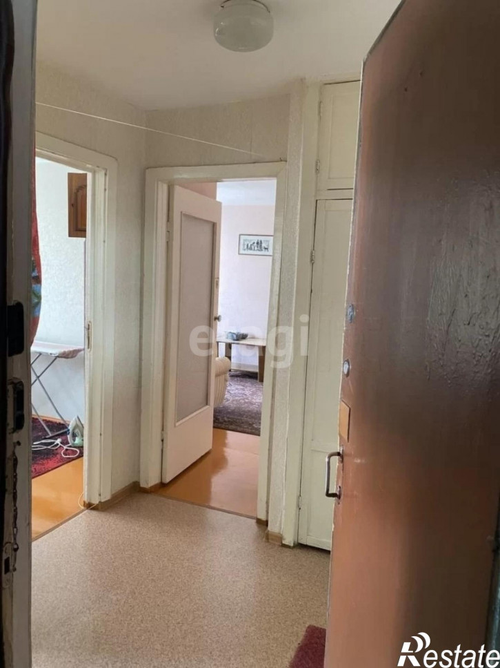 4-комн квартира Красных Зорь, 31