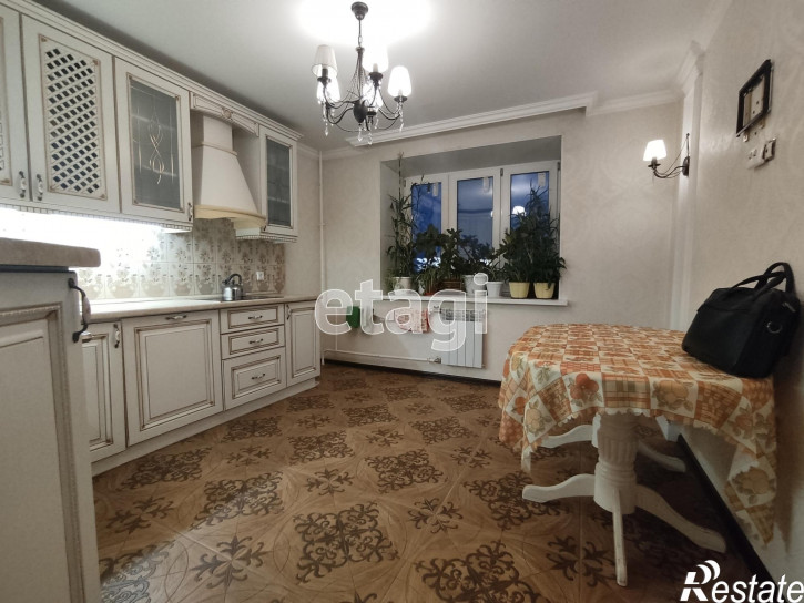 2-комн квартира Самарцева, 3
