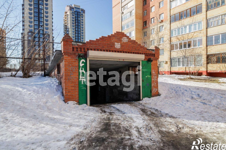 Гараж/парковка Крупской 28