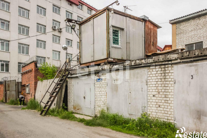 Гараж/парковка Республики 209