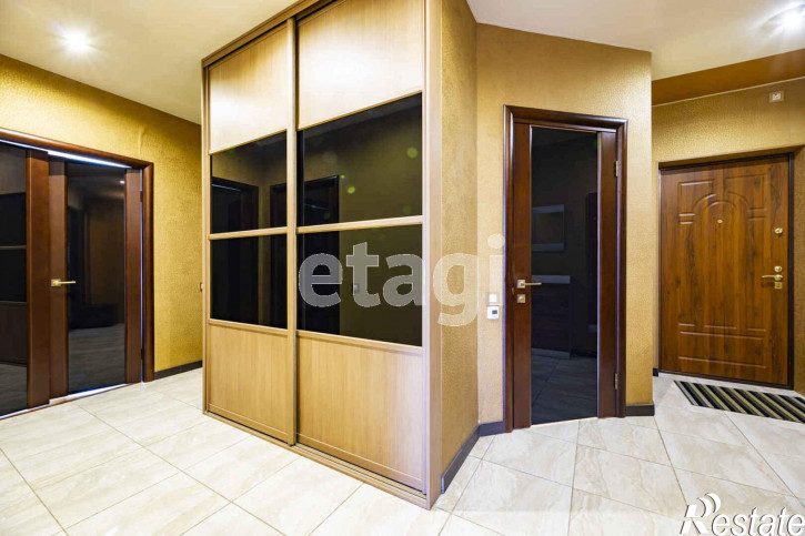 3-комн квартира Сакко и Ванцетти, 57а
