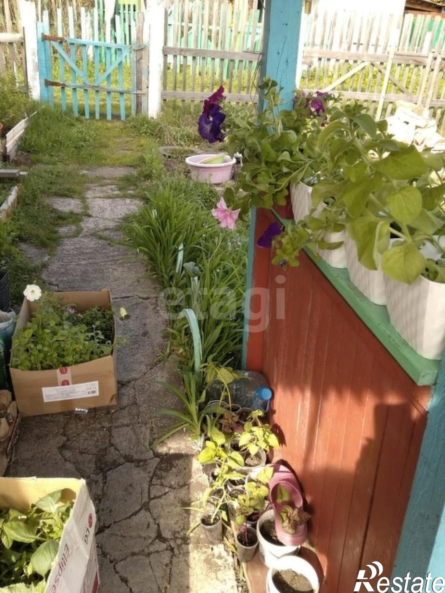 Купить дачу, дом, коттедж за 650 000 рублей на Array