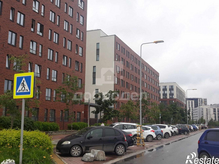 2-комн квартира в новом доме б-р Золотистый, 10