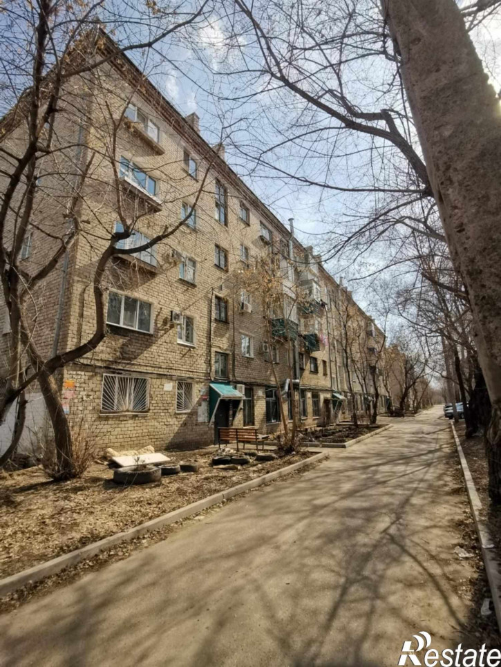 2-комн квартира Россия,  г. Комсомольск-на-Амуре, ш. Комсомольское, д. 77