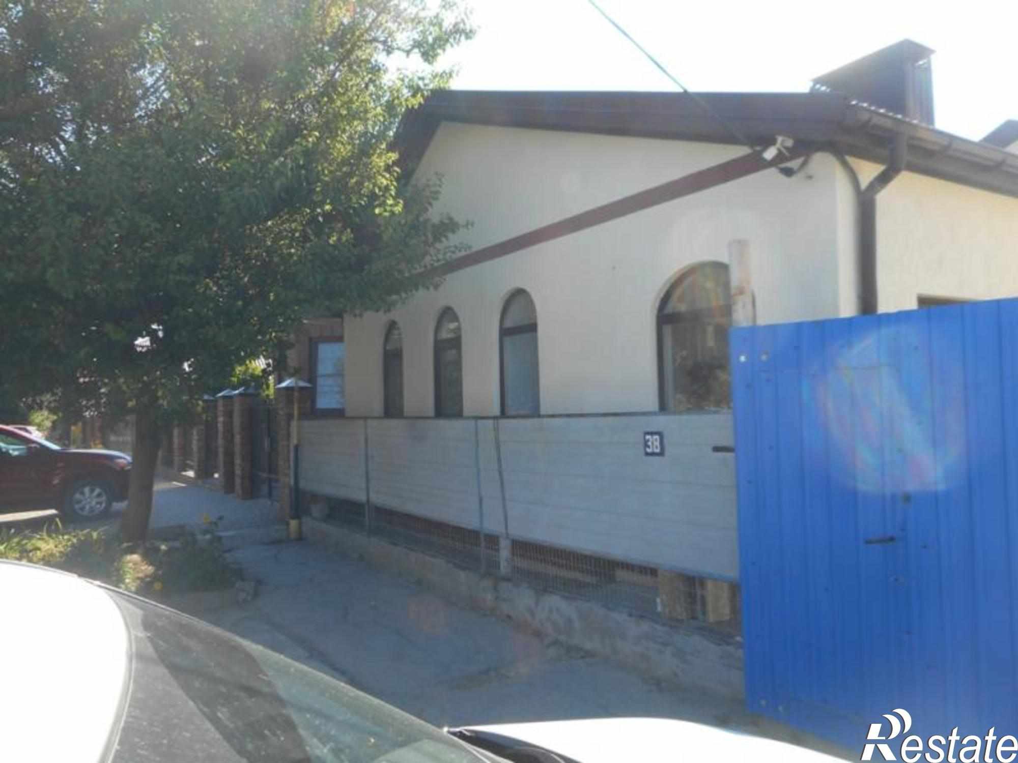 Купить дачу, дом, коттедж за 40 000 000 рублей на Район СШ № 4