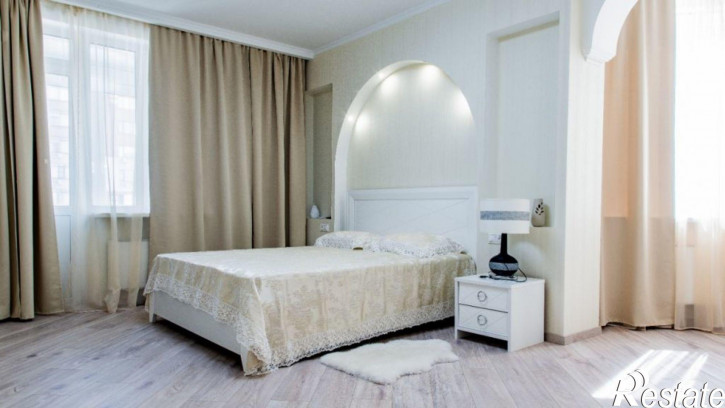 4-комн квартира Чапаевская, 205