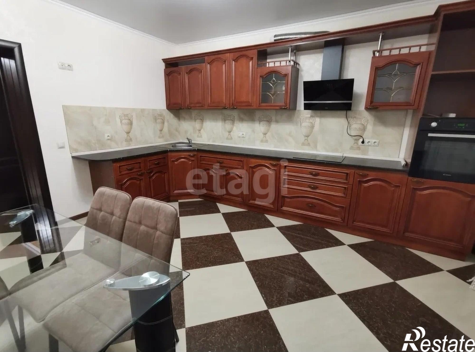 Купить квартиру за 13 000 000 рублей на Миусская, 8