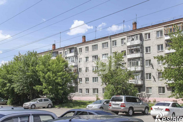 3-комн квартира Комбинатская, 38