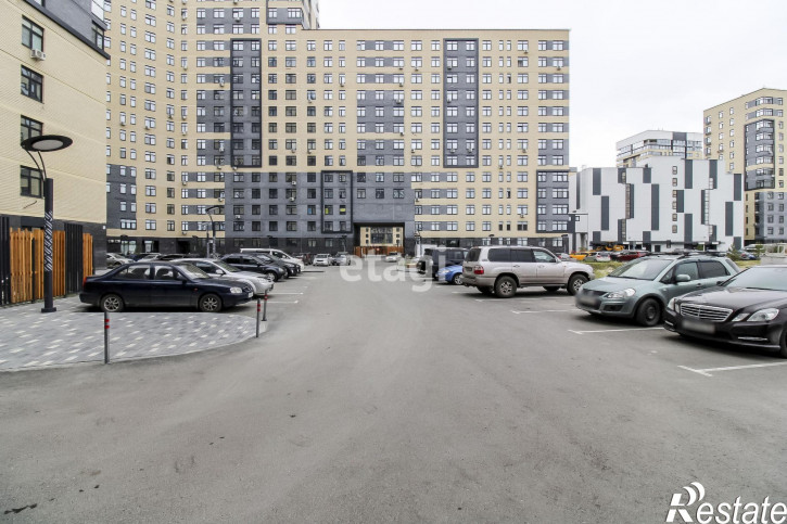 Гараж/парковка Эрвье 38