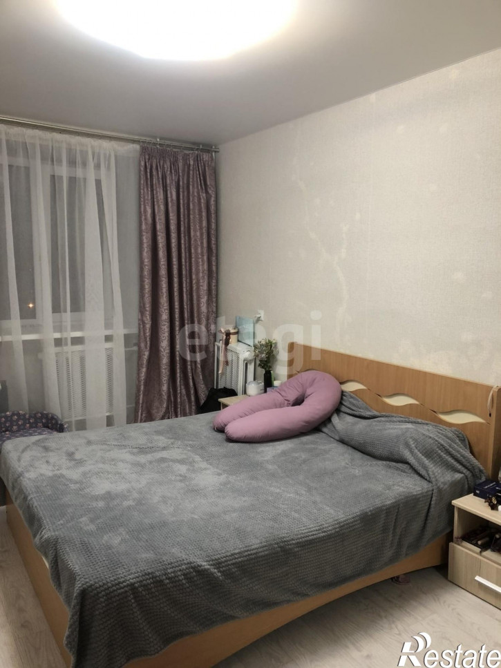 3-комн квартира Монтажников, 13