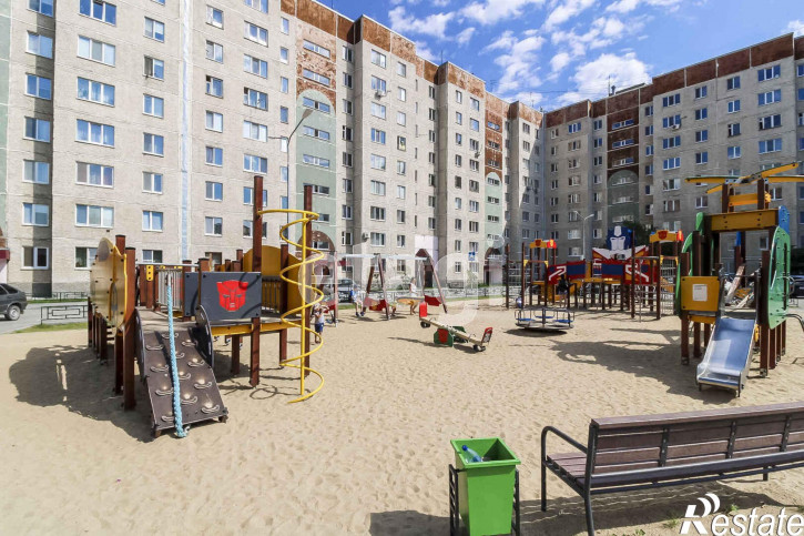 3-комн квартира Домостроителей, 14