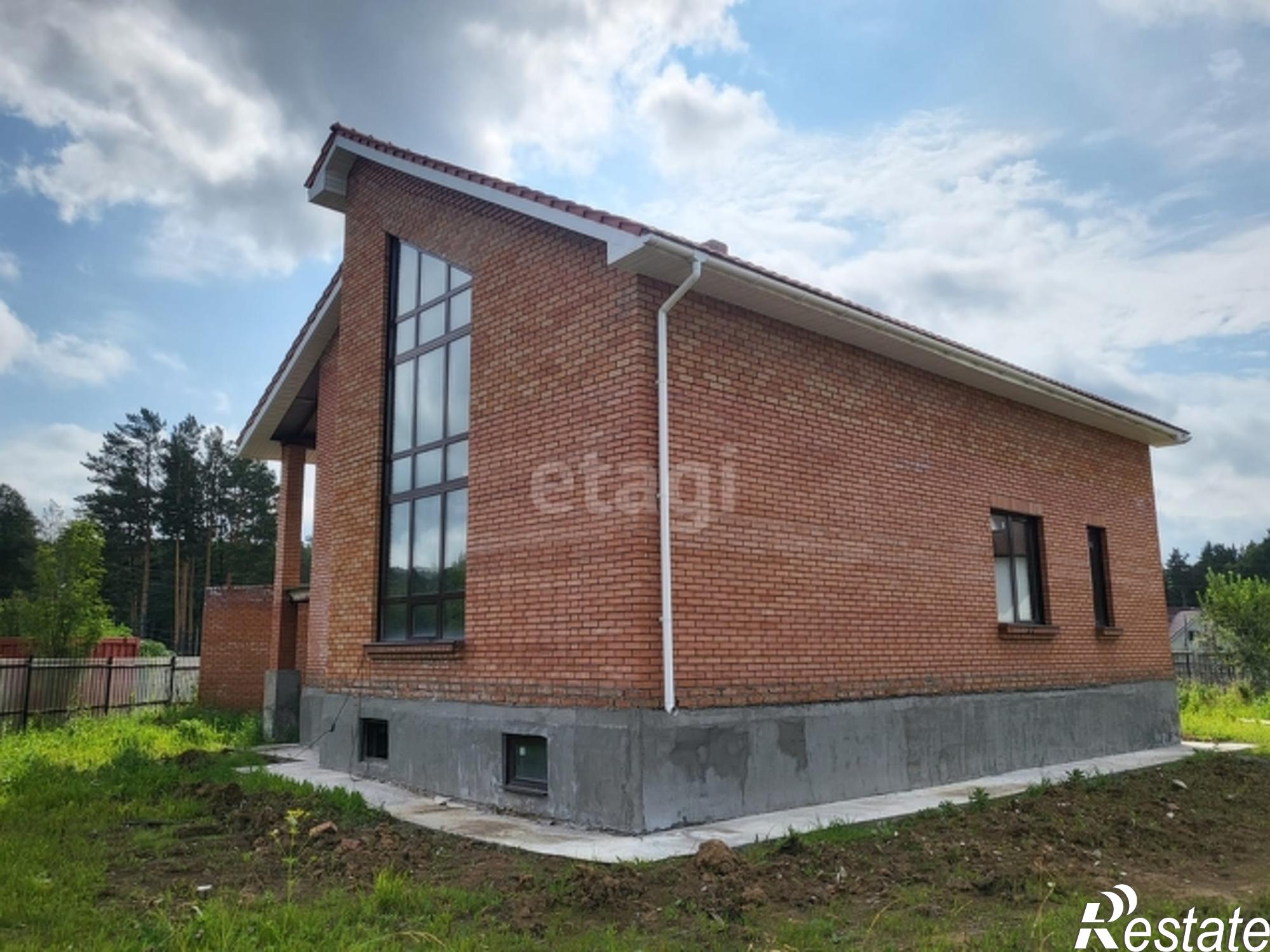 Купить дачу, дом, коттедж за 11 000 000 рублей на Array