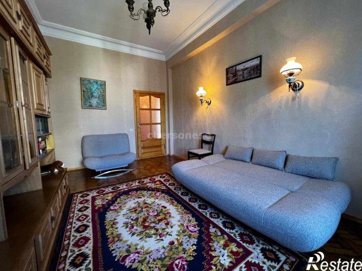 5-комн квартира Суворова улица, д.5