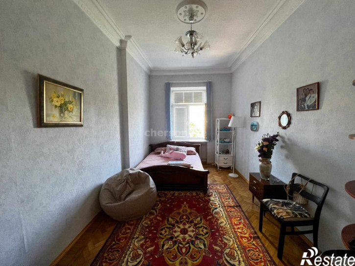 5-комн квартира Суворова улица, д.5