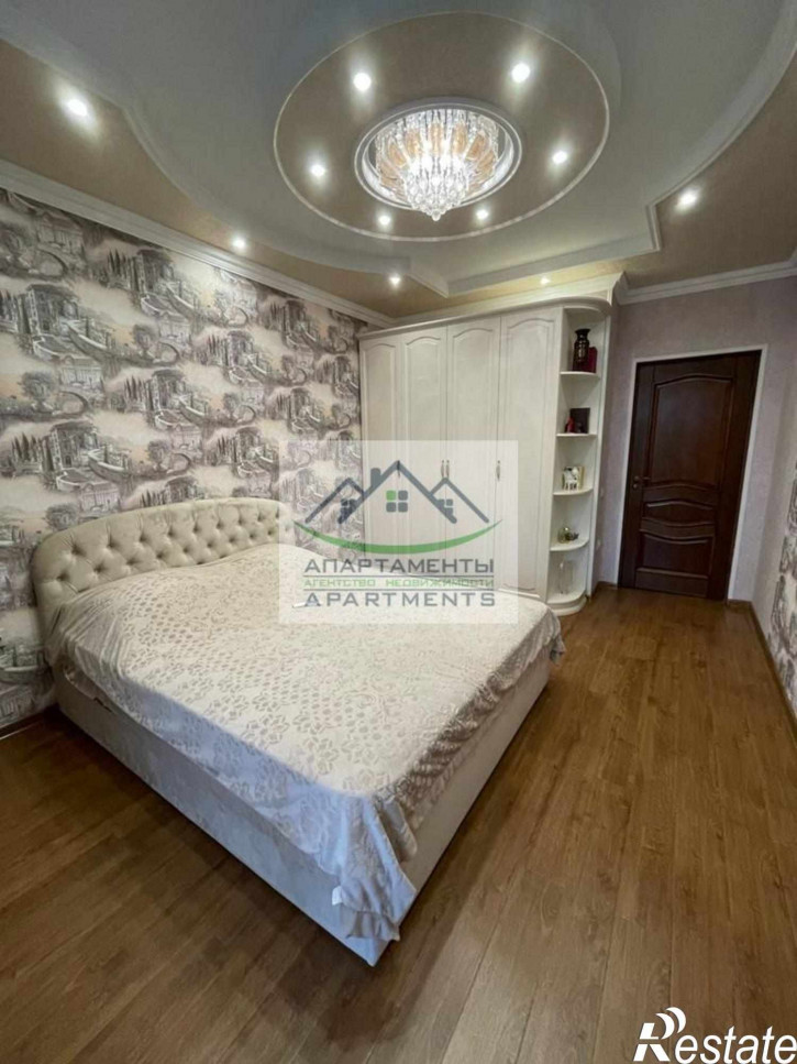3-комн квартира Сельская ул, 8