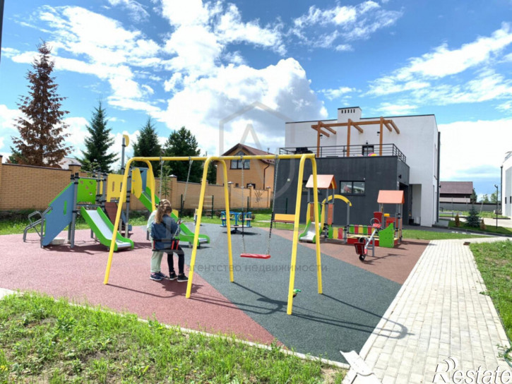 4-комн квартира Южно-Чемской жилмассив, 227