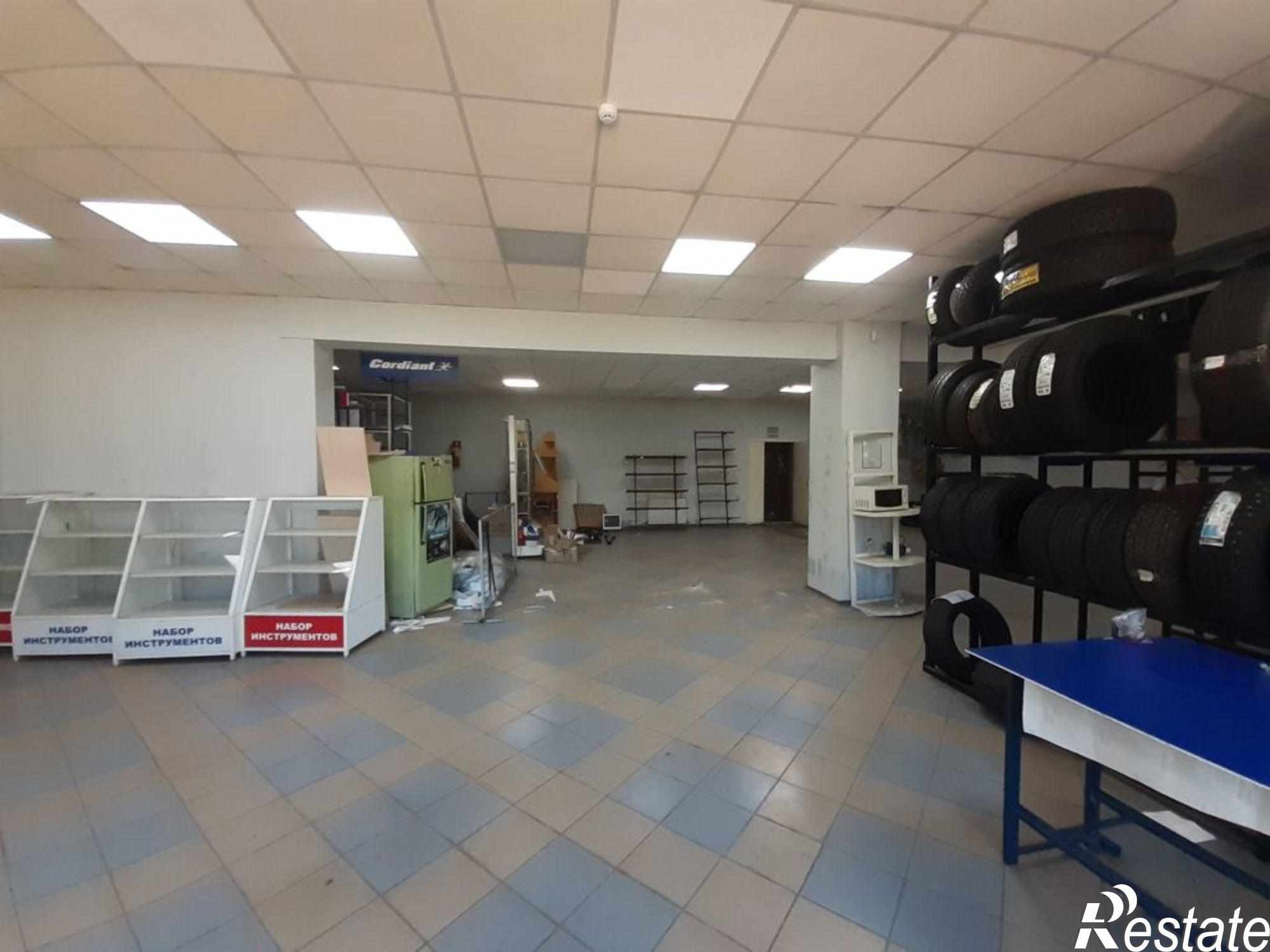 Сдать торговое помещение за 80 000 рублей на Волжская 2-я ул, 33