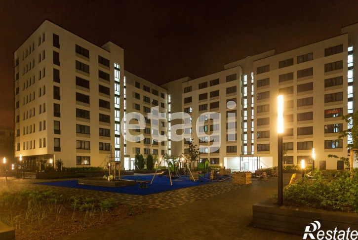 4-комн квартира Газовиков, 36