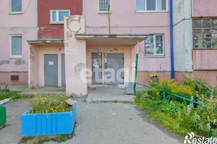3-комн квартира Маршала Захарова, 11