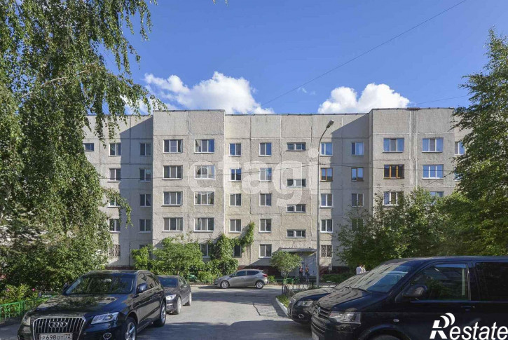 3-комн квартира Демьяна Бедного, 104