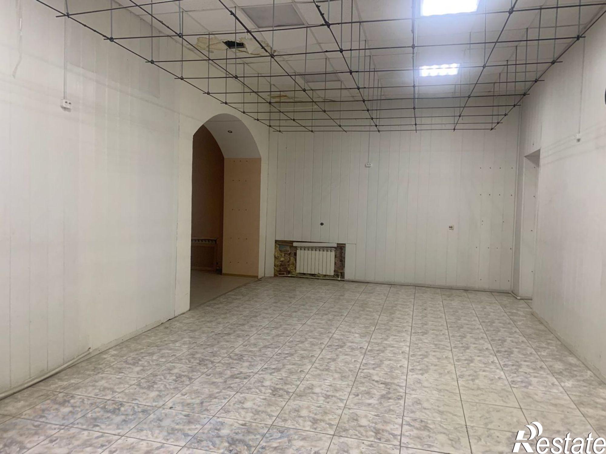 Сдать помещение свободного назначения за 170 000 рублей на г. Астрахань, Кировский р-н, ул. Красная Набережная д.92