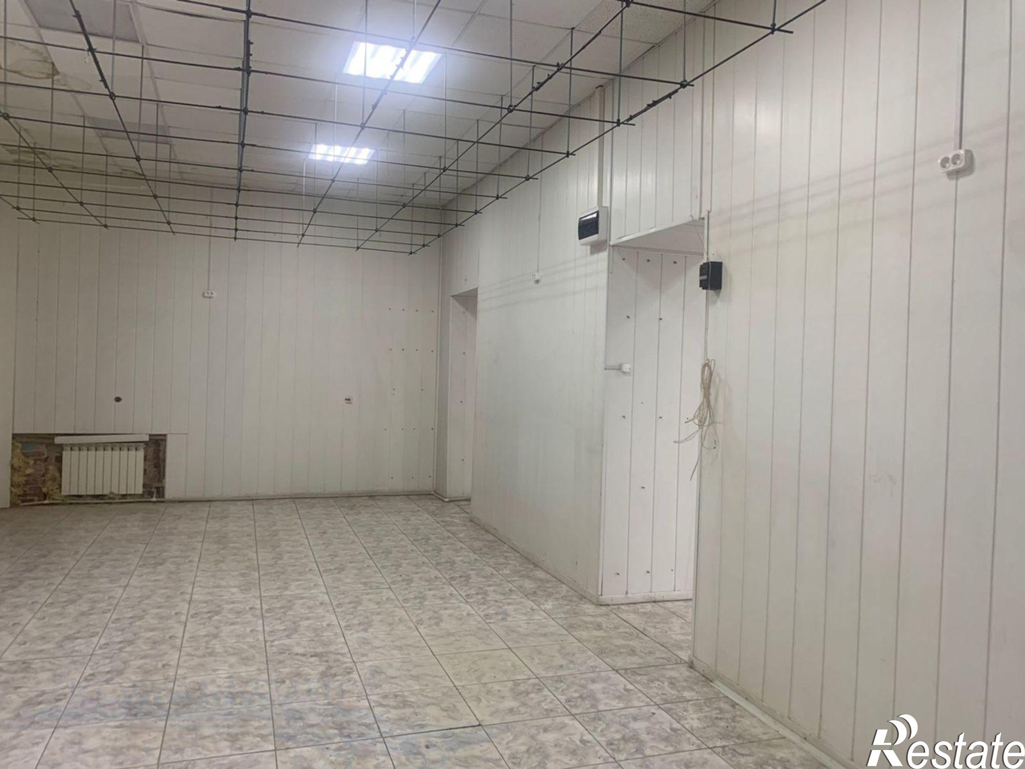 Сдать помещение свободного назначения за 170 000 рублей на г. Астрахань, Кировский р-н, ул. Красная Набережная д.92