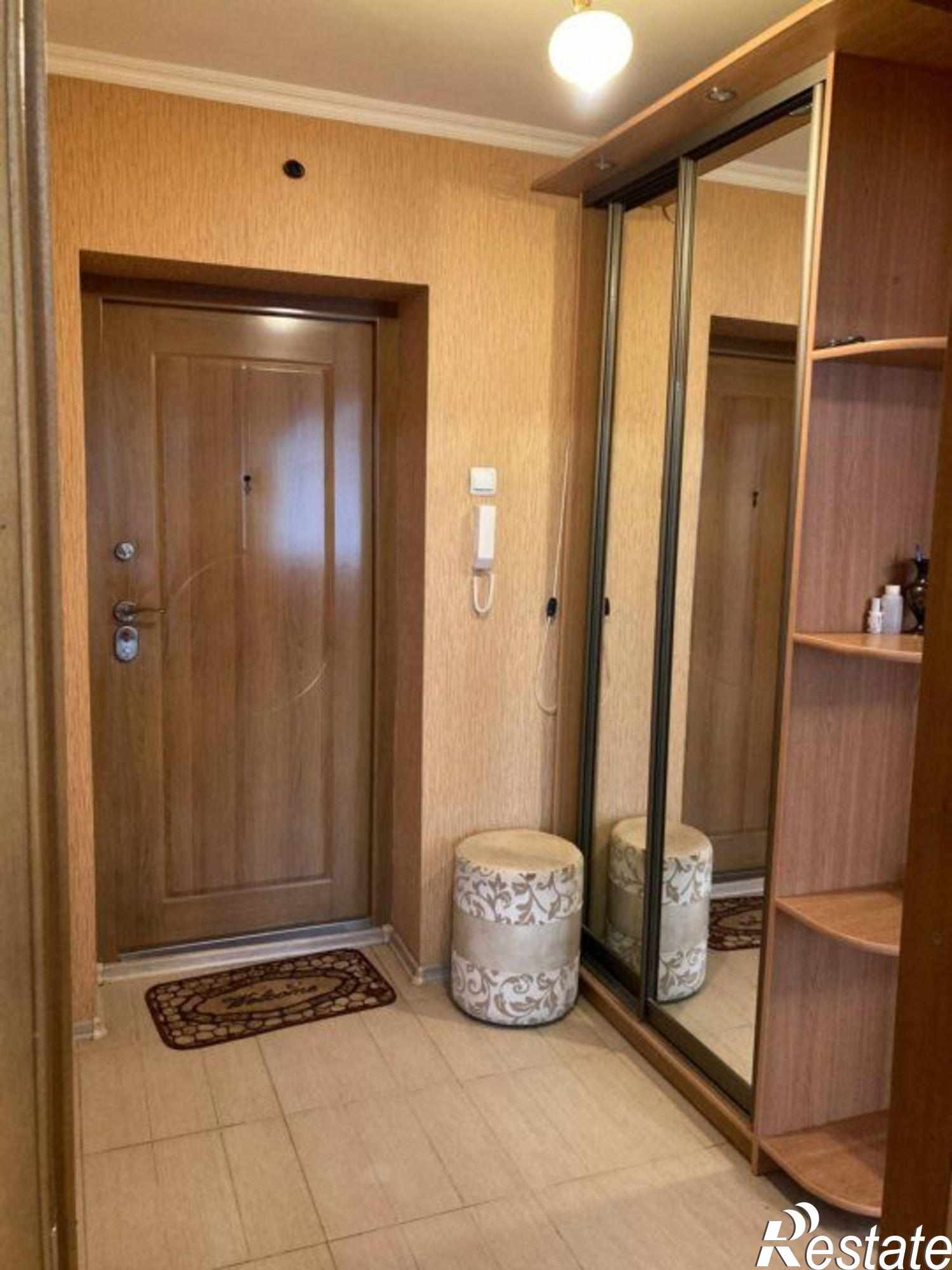 Сдать квартиру за 23 000 рублей на Безыменского ул, 17Г