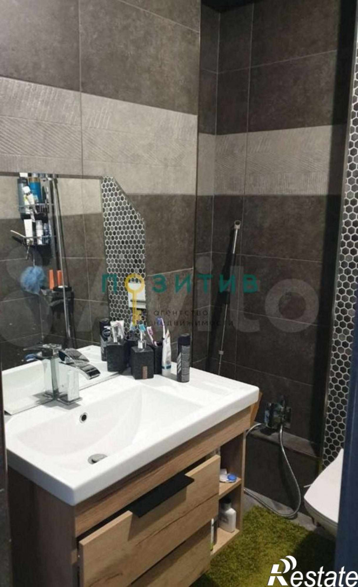3-комн квартира Булгакова ул, 15