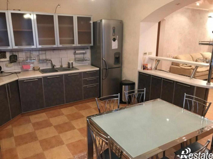 5-комн квартира Офицерская ул, 9