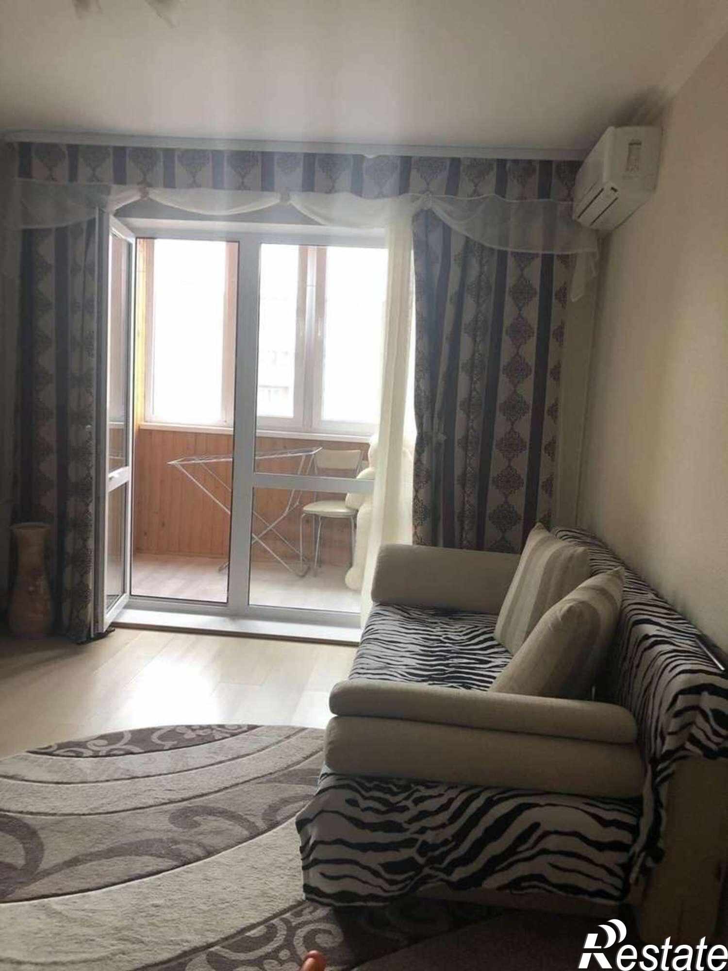 Сдать квартиру за 24 000 рублей на Революционная улица, 56