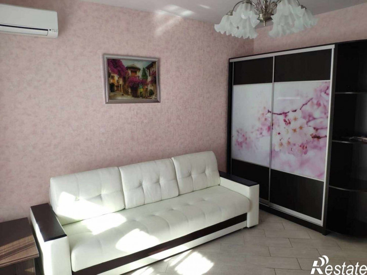 2-комн квартира Гагарина улица, 32