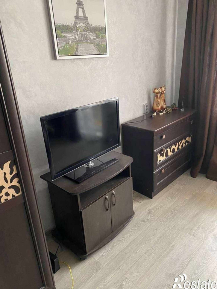 2-комн квартира Победы улица, 10