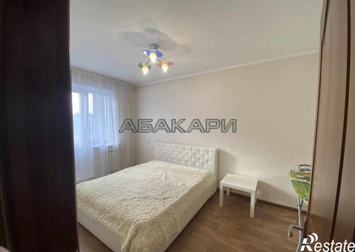 2-комн квартира улица Менжинского, 12Б