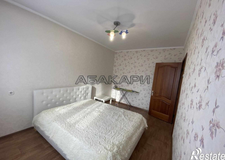 2-комн квартира улица Менжинского, 12Б