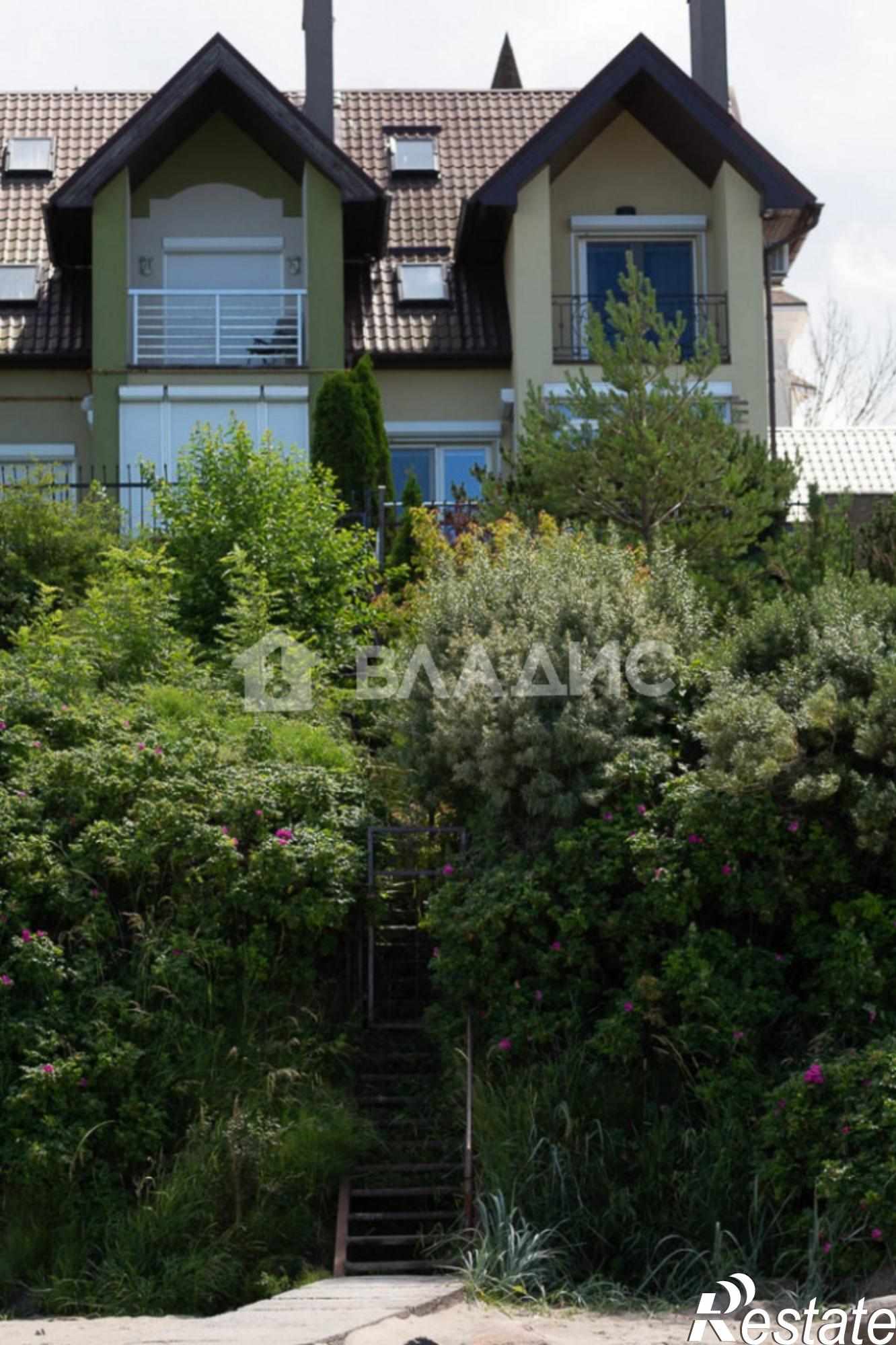 Сдать дачу, дом, коттедж за 165 000 рублей на улица Гагарина, 40