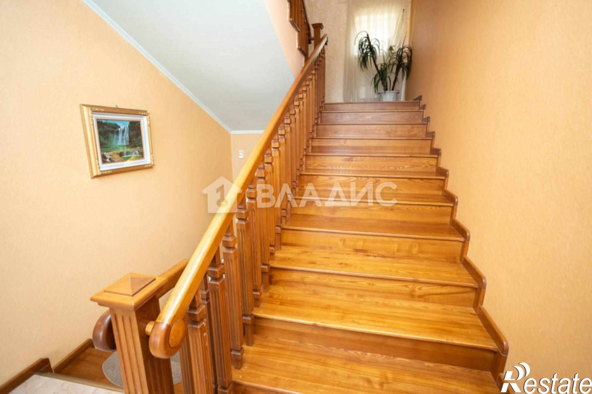 Сдать дачу, дом, коттедж за 165 000 рублей на улица Гагарина, 40