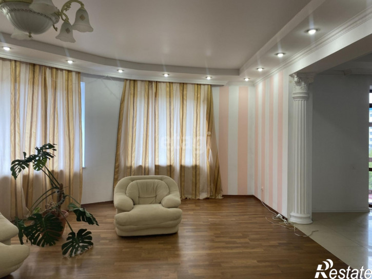 5-комн квартира Володарского, 17