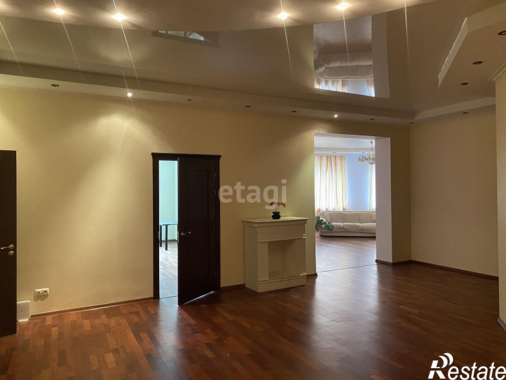 5-комн квартира Володарского, 17